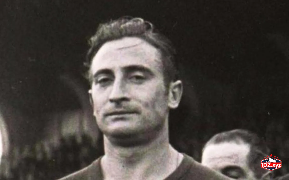 Cầu thủ ghi bàn nhiều nhất Barcelona: Josep Escola