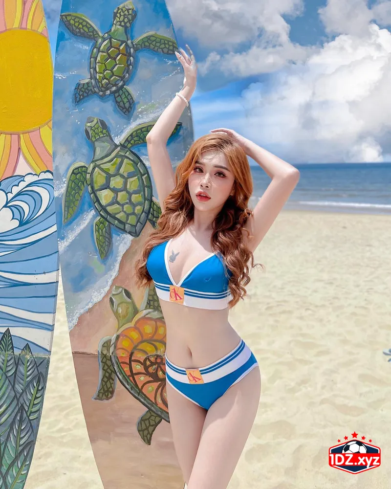 Pinky Bảo Trân mặc bikini