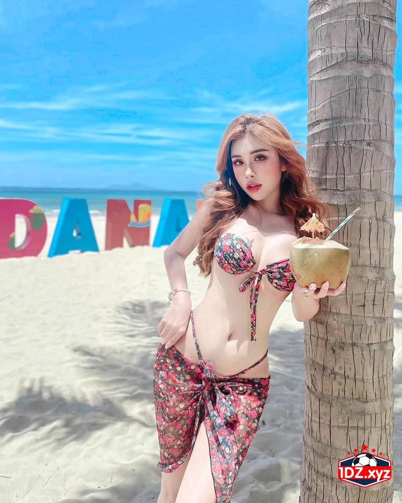 Pinky Bảo Trân mặc bikini 4