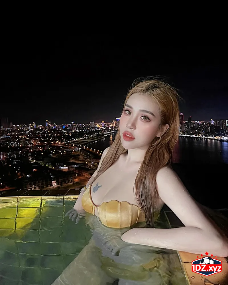 Pinky Bảo Trân mặc bikini 8